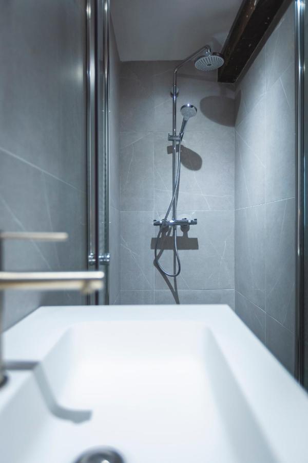B&B Bedstarline Antwerpen Exteriör bild